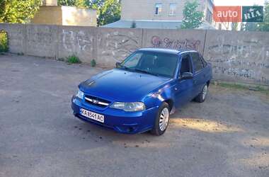 Седан Daewoo Nexia 2010 в 