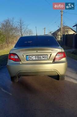 Седан Daewoo Nexia 2008 в Стрию