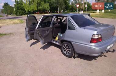 Седан Daewoo Nexia 1997 в Миронівці