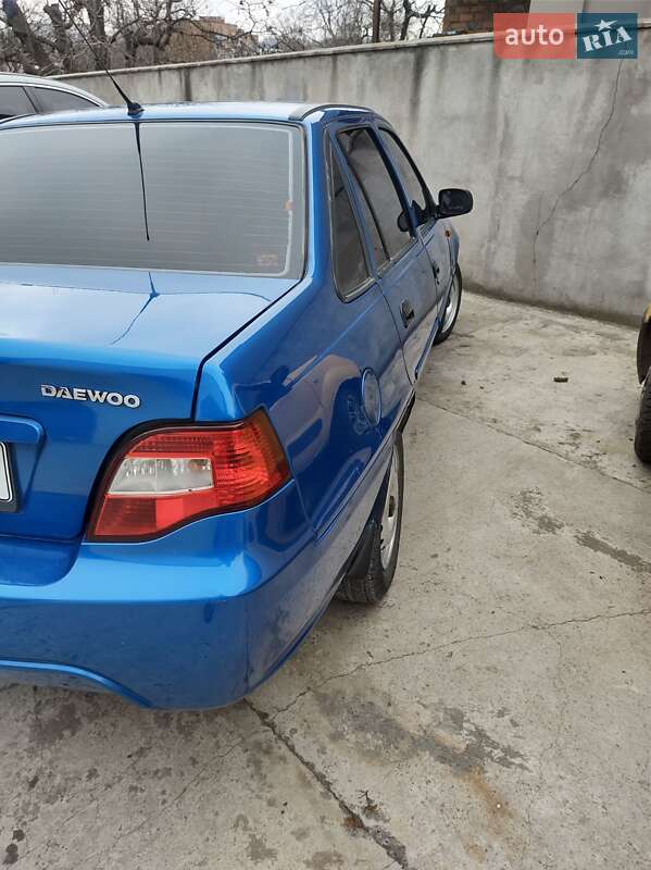 Седан Daewoo Nexia 2012 в Умани