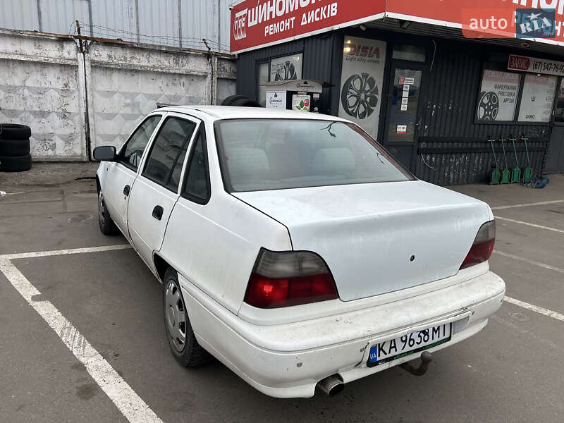 Седан Daewoo Nexia 1995 в Киеве