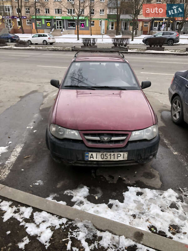 Седан Daewoo Nexia 2011 в 