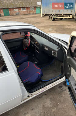 Седан Daewoo Nexia 2011 в 