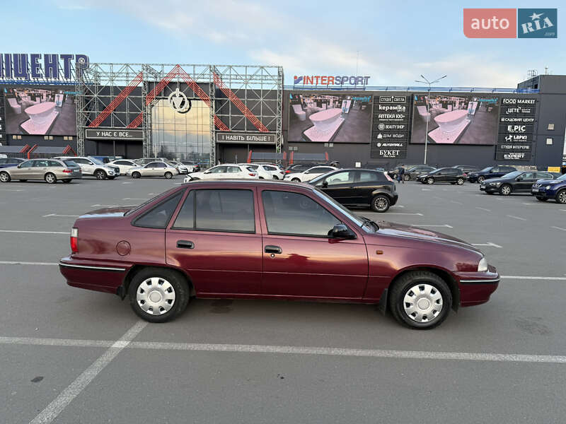 Седан Daewoo Nexia 2008 в Киеве
