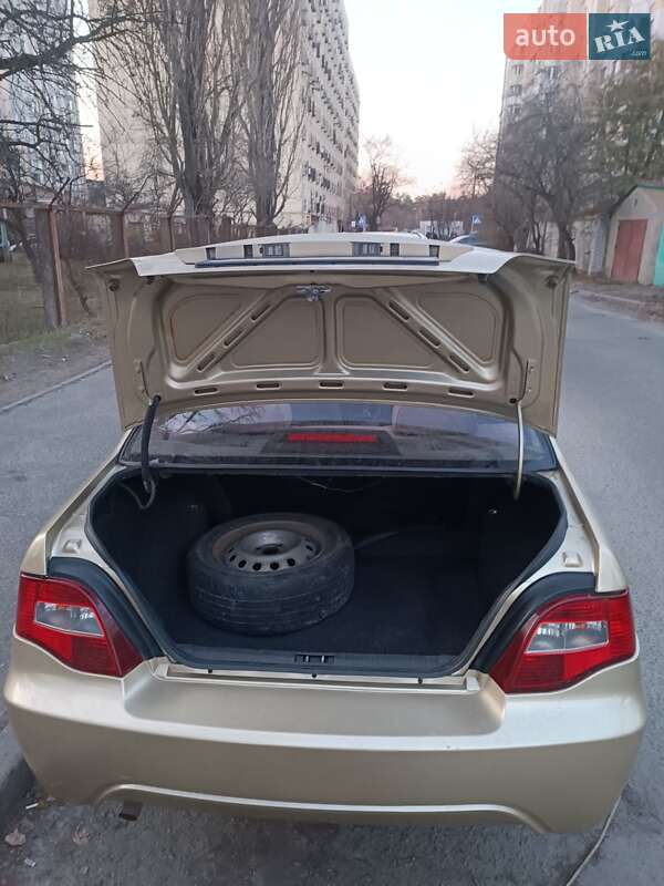 Седан Daewoo Nexia 2011 в Киеве