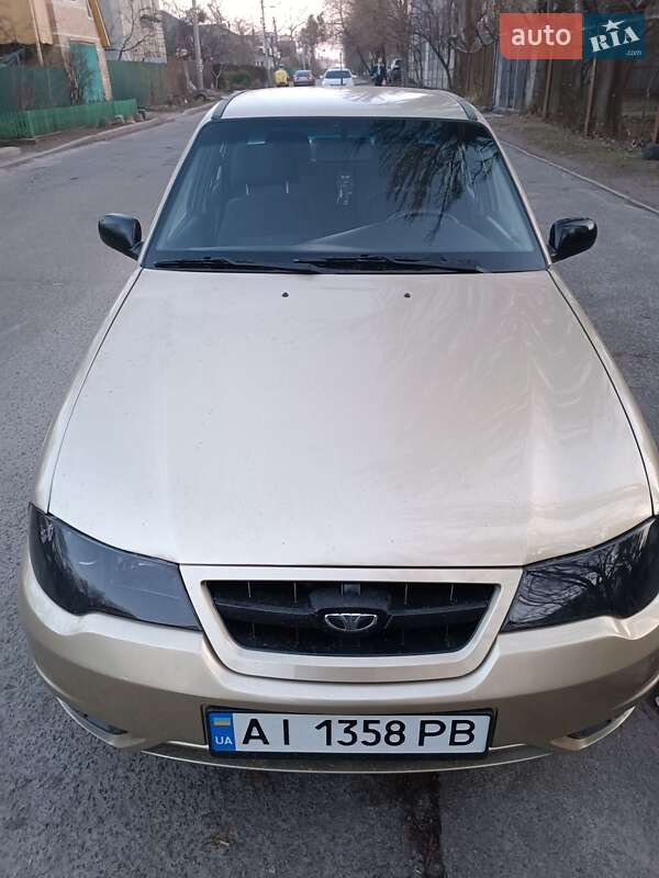 Седан Daewoo Nexia 2011 в Киеве