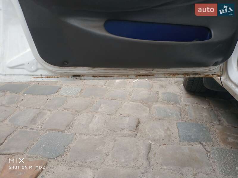 Седан Daewoo Nexia 1997 в Львові