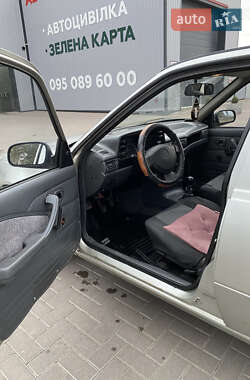 Седан Daewoo Nexia 2006 в 