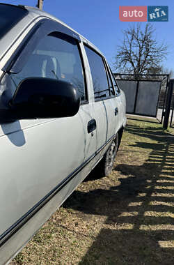 Седан Daewoo Nexia 2008 в 
