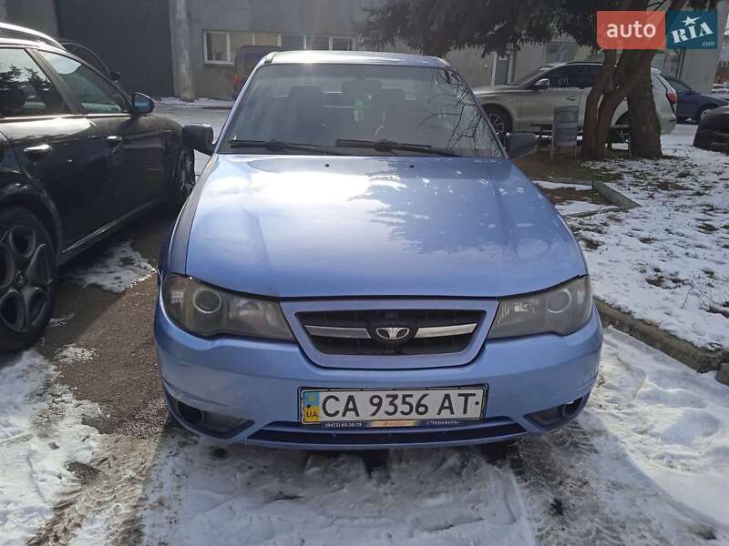Седан Daewoo Nexia 2008 в 