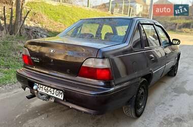 Седан Daewoo Nexia 1996 в 