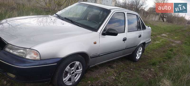 Седан Daewoo Nexia 2004 в Днепре