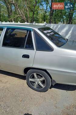 Седан Daewoo Nexia 2008 в 