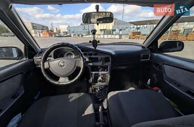 Седан Daewoo Nexia 2010 в 