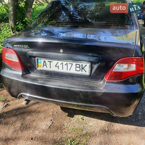 Седан Daewoo Nexia 2012 в Снятині