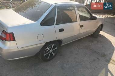 Седан Daewoo Nexia 2012 в 