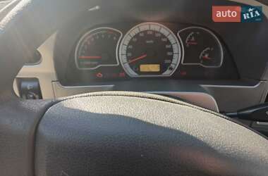 Седан Daewoo Nexia 2012 в 