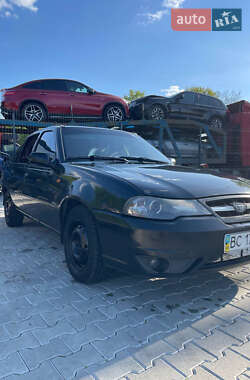 Седан Daewoo Nexia 2008 в Львове