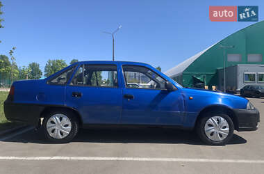 Седан Daewoo Nexia 2011 в 