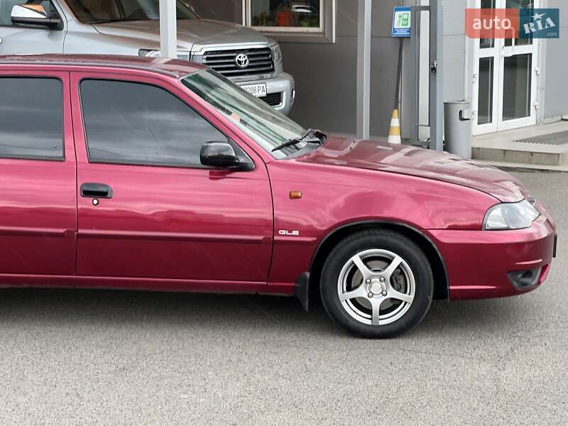Седан Daewoo Nexia 2012 в Києві