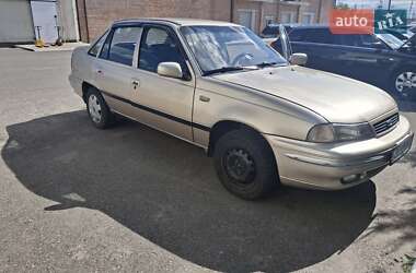 Седан Daewoo Nexia 1995 в Ровно