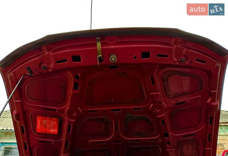 Седан Daewoo Nexia 2010 в 