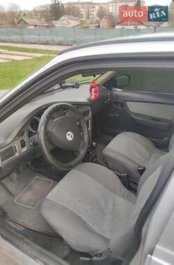 Седан Daewoo Nexia 2012 в 