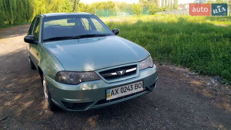 Седан Daewoo Nexia 2008 в 