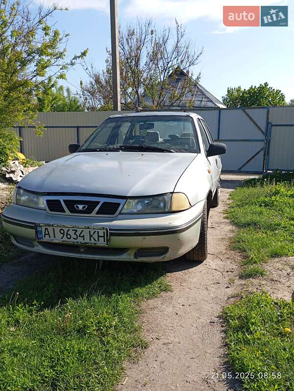 Седан Daewoo Nexia 2008 в 