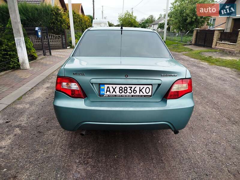 Седан Daewoo Nexia 2008 в Луцке