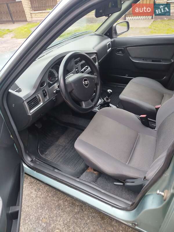 Седан Daewoo Nexia 2008 в Луцке