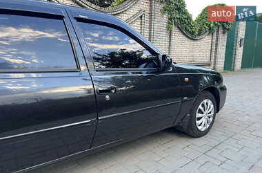 Седан Daewoo Nexia 2012 в 