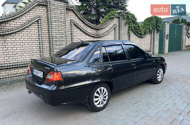 Седан Daewoo Nexia 2012 в 