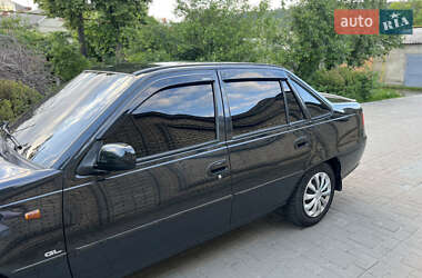 Седан Daewoo Nexia 2012 в 