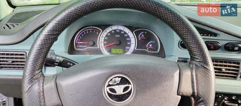Седан Daewoo Nexia 2012 в Киеве