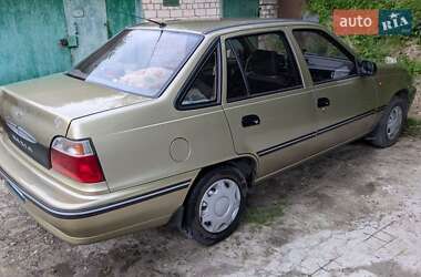 Седан Daewoo Nexia 2006 в 