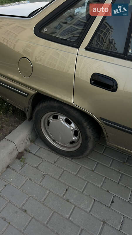 Седан Daewoo Nexia 2008 в Черкассах