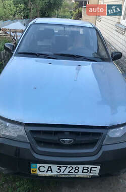 Седан Daewoo Nexia 2011 в 