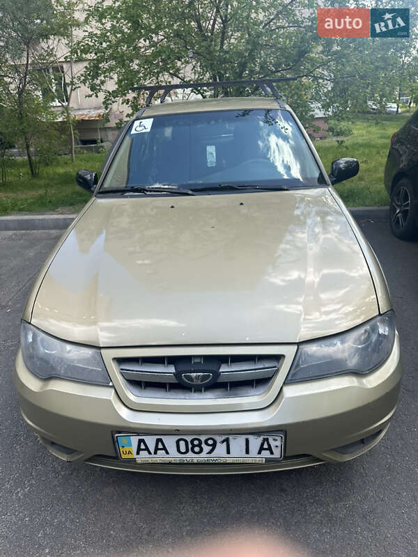 Седан Daewoo Nexia 2008 в 