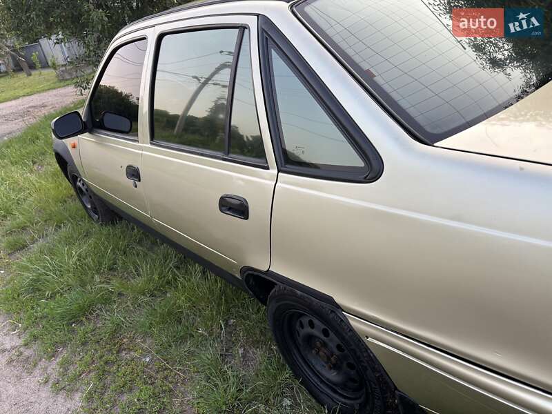 Седан Daewoo Nexia 2006 в Прилуках