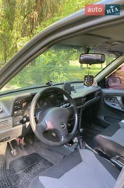 Седан Daewoo Nexia 1996 в 
