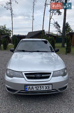 Седан Daewoo Nexia 2012 в Ирпене