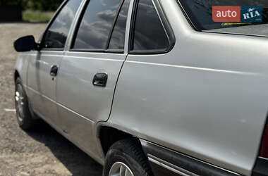 Седан Daewoo Nexia 2007 в 