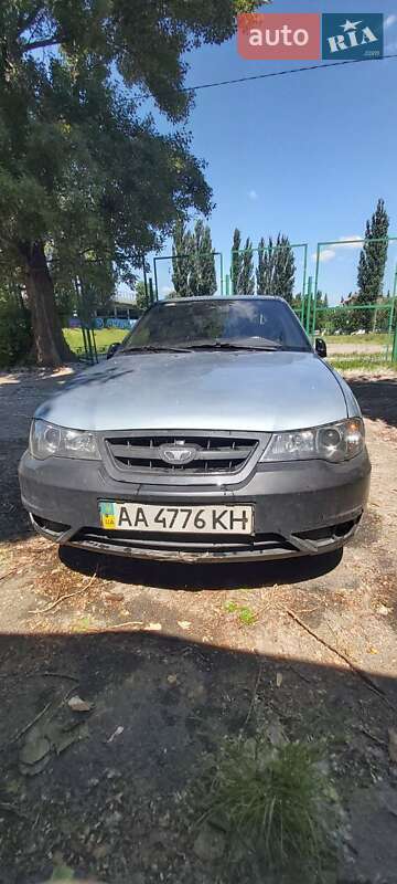 Седан Daewoo Nexia 2010 в 