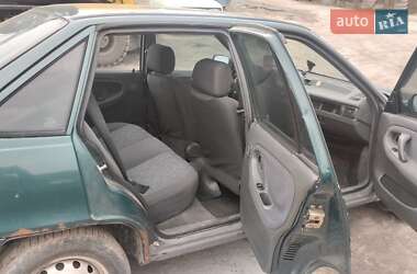 Седан Daewoo Nexia 1997 в Львове