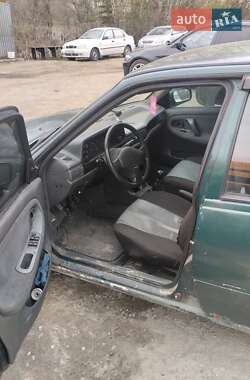 Седан Daewoo Nexia 1997 в 