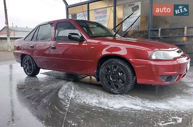 Седан Daewoo Nexia 2012 в 