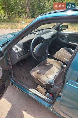 Седан Daewoo Nexia 1995 в 