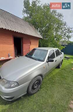 Седан Daewoo Nexia 2010 в 
