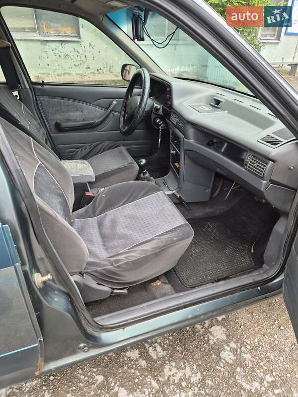 Седан Daewoo Nexia 2005 в Киеве